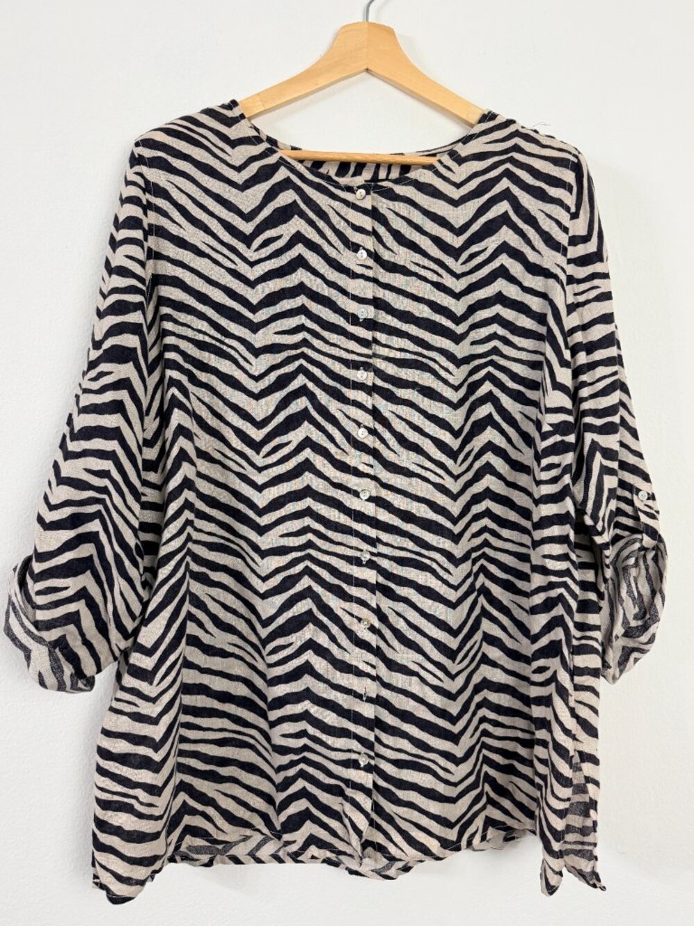 Tahari 100% Linen Black Beige Zebra Print Roll-Tab Tunic Blouse Size 2XL